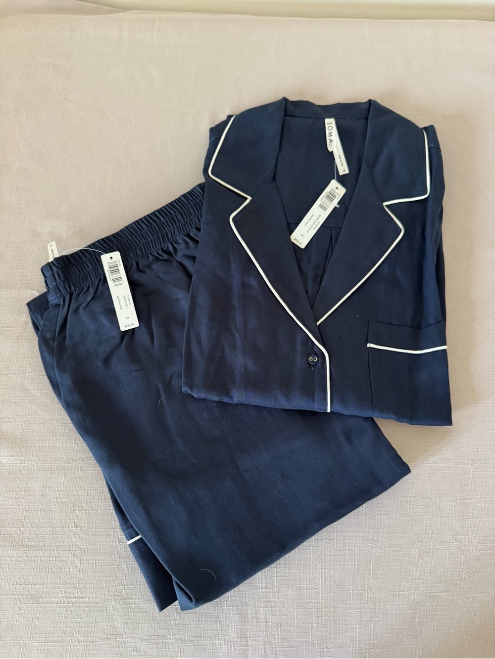 SOMA WOVEN Long-Sleeve Notch Collar Top and Pants Set. MSRP $138. Size Medium
